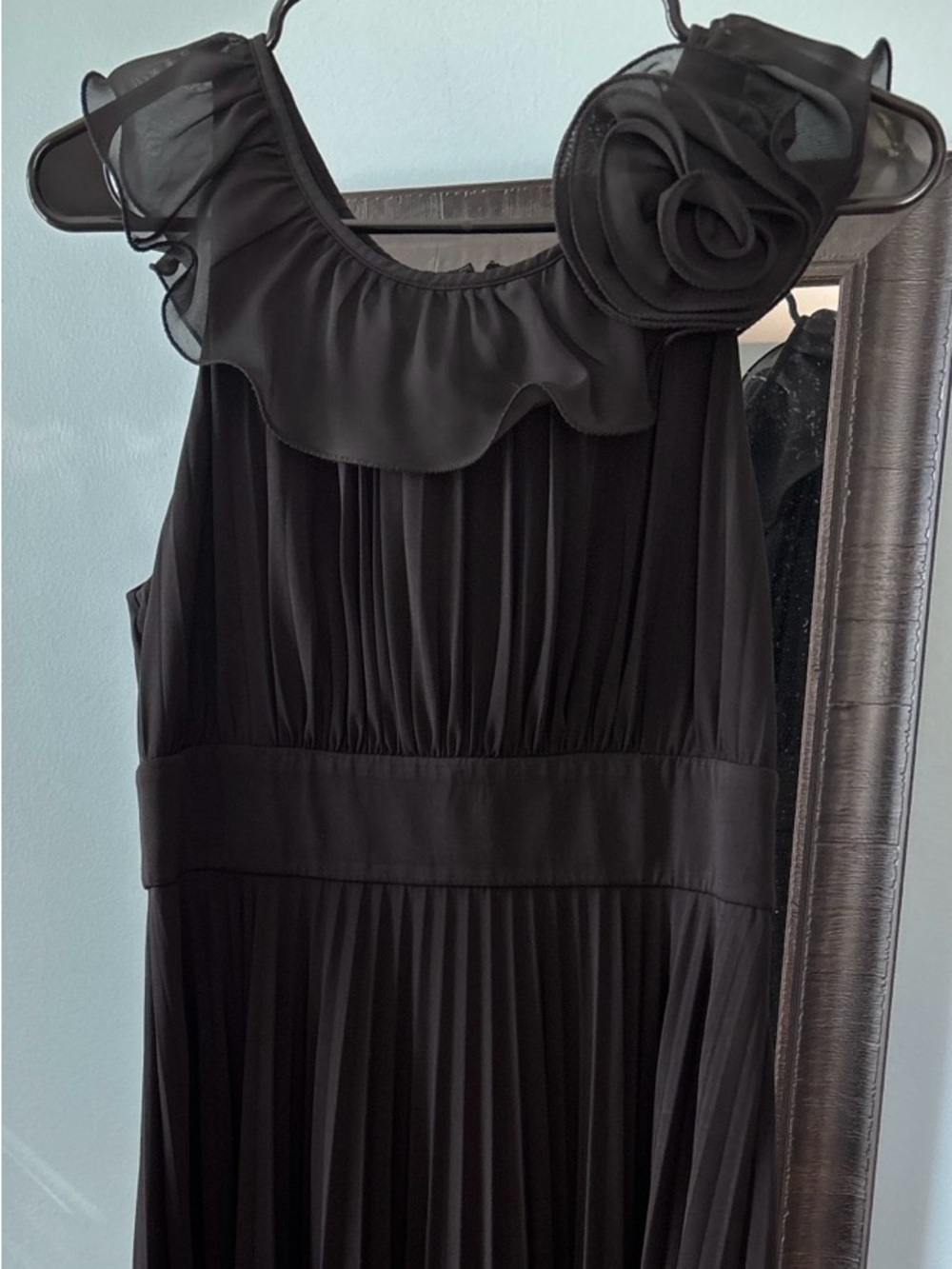 Max and Cleo Black Pleated Cocktail Dress Size 8